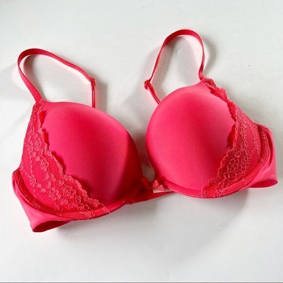 Victoria’s Secret push up bra - Picture 1 of 5